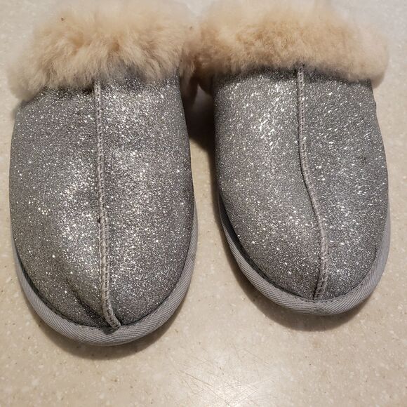 UGG Scuffette Sparkle Slipper Silver Women's Size 9 - Picture 3 of 7